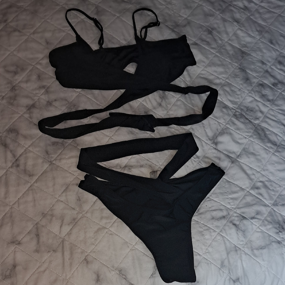 Black Strappy Bikini Set